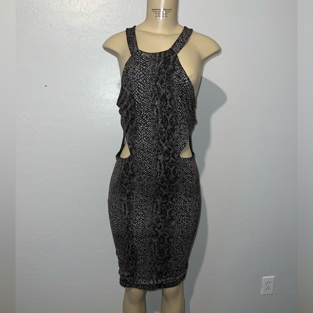 Black Cutout Shimmery Bodycon Above the Knee Cocktail Dress